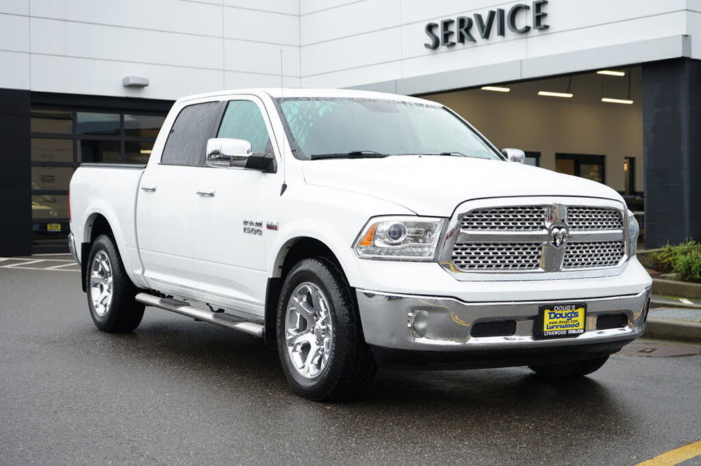 2017 RAM 1500 Laramie Crew Cab 4WD