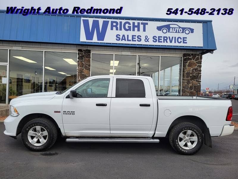 2017 RAM 1500 Express Crew Cab 4WD