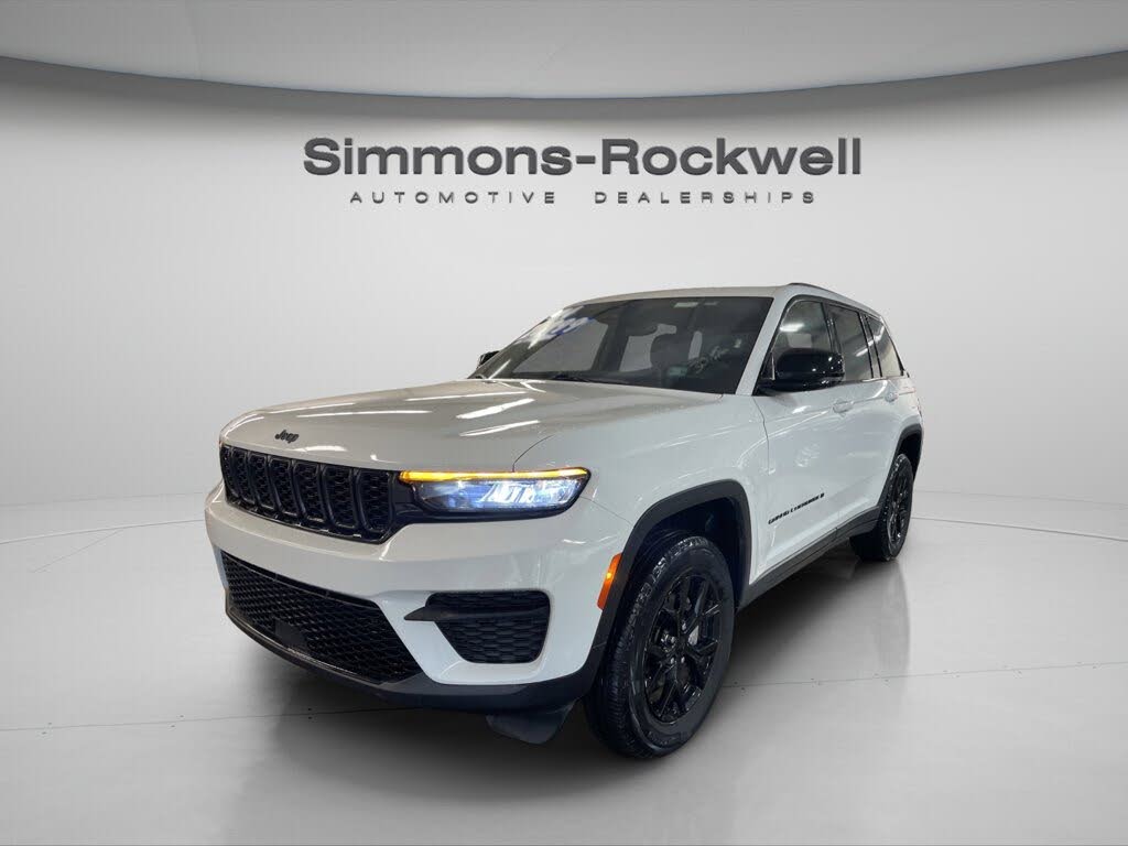 2024 Jeep Grand Cherokee Altitude 4WD