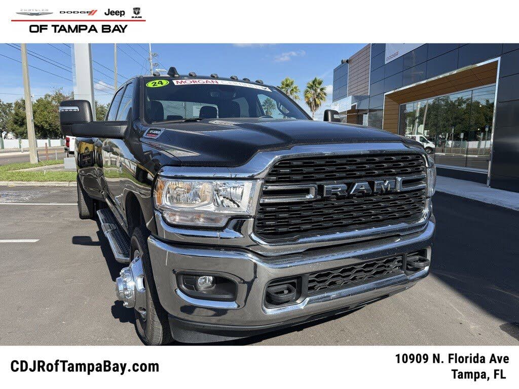 2024 RAM 3500 Big Horn Crew Cab LB DRW 4WD