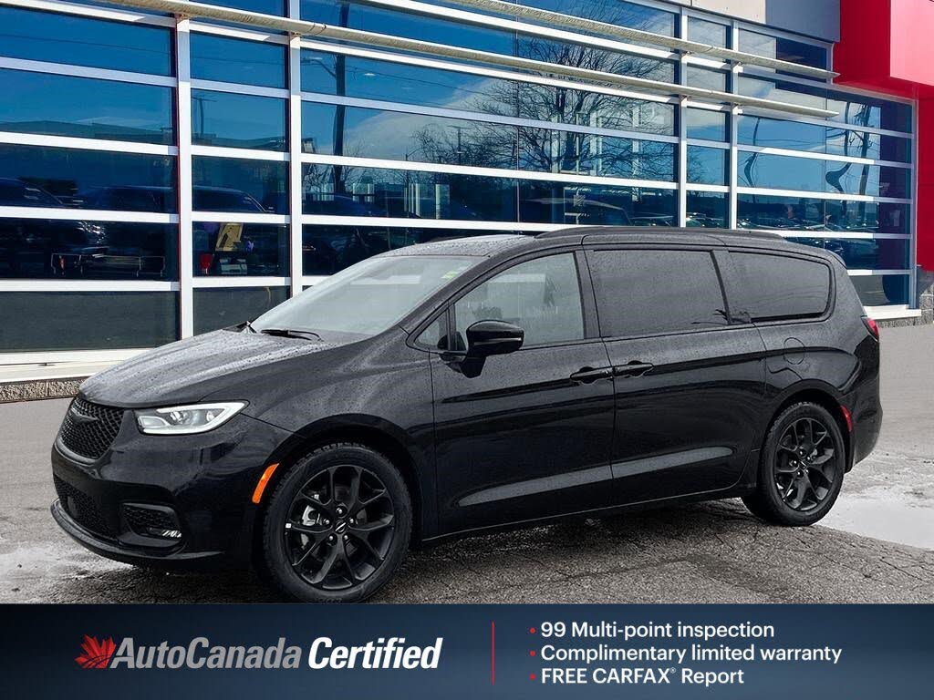 2025 Chrysler Pacifica Limited FWD