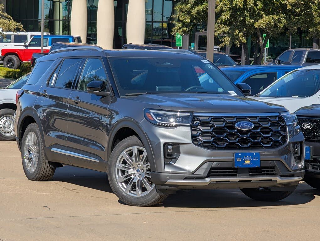 2026 Ford Explorer Platinum RWD