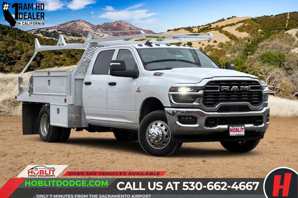 2026 RAM 3500 Chassis Tradesman Crew Cab LB DRW 4WD