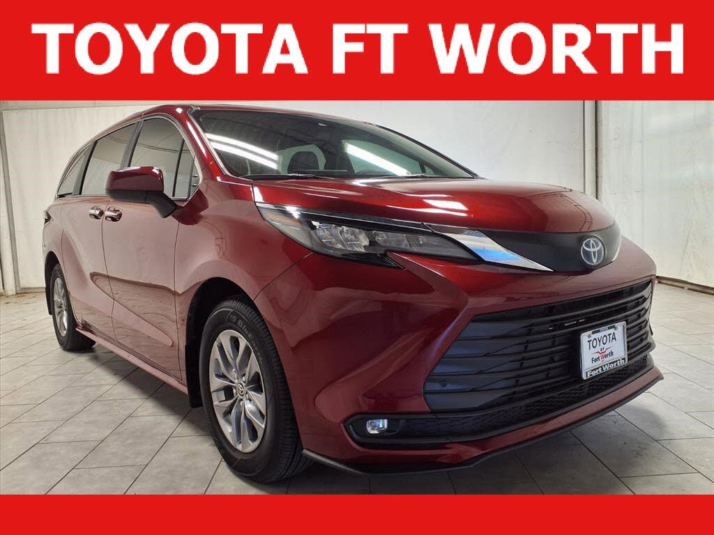 2025 Toyota Sienna XLE 7-Passenger FWD