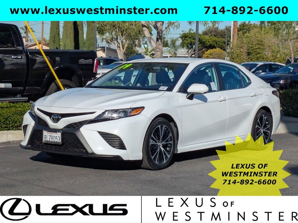 2019 Toyota Camry SE FWD