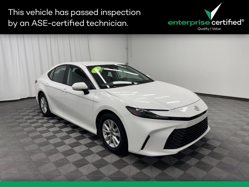 2025 Toyota Camry SE FWD