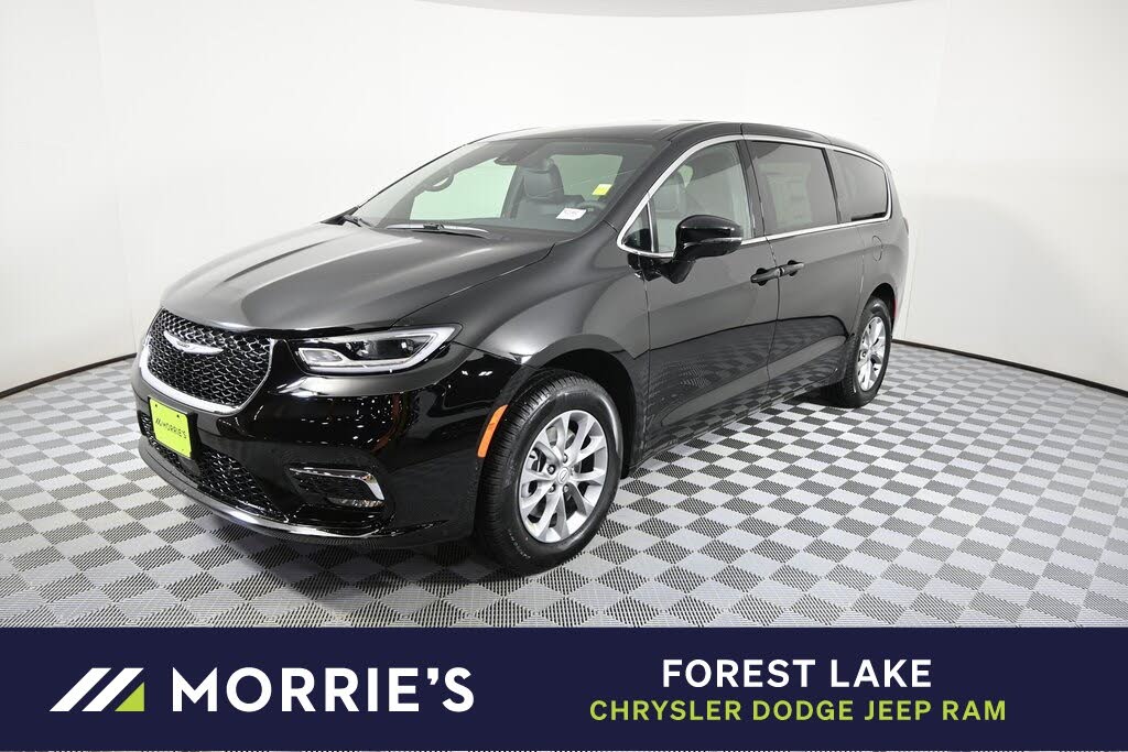 2026 Chrysler Pacifica Select AWD