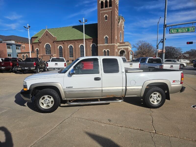2001 Chevrolet Silverado 1500 LS Extended Cab 4WD