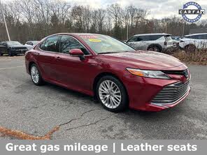 Toyota Camry Hybrid XLE FWD