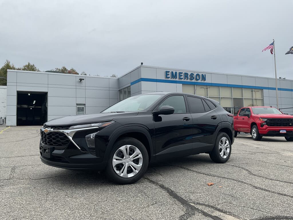 2025 Chevrolet Trax LS FWD