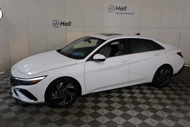 2024 Hyundai Elantra Limited FWD