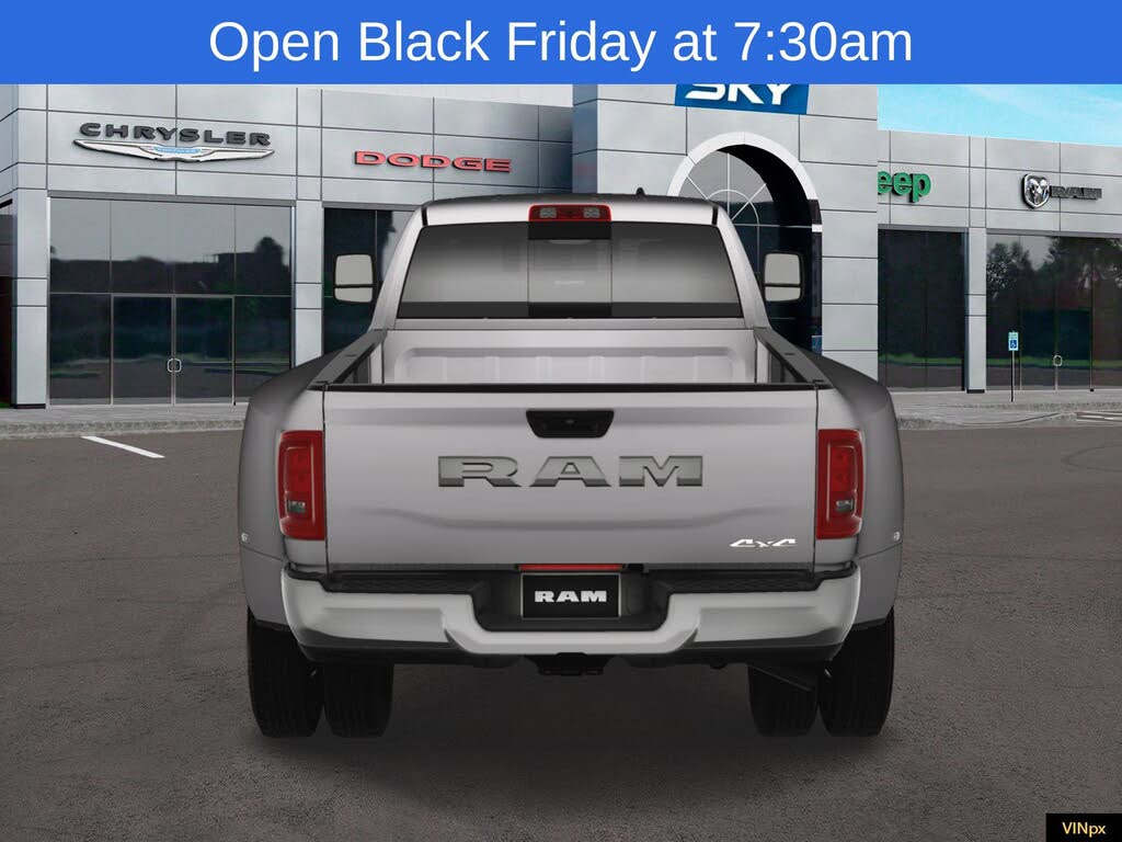 2025 RAM 3500 Tradesman Crew Cab LB DRW 4WD