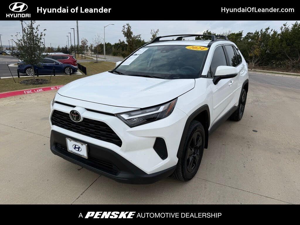 2024 Toyota RAV4 XLE FWD