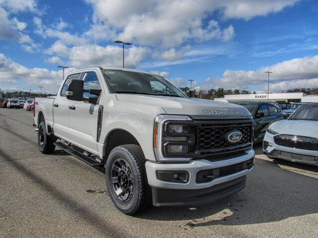 2026 Ford F-250 Super Duty XL Crew Cab 4WD