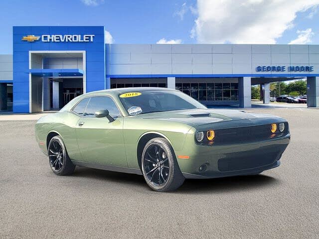 2018 Dodge Challenger SXT RWD