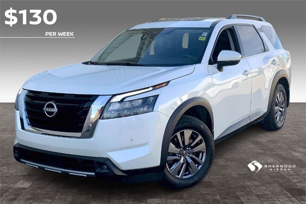 Nissan Pathfinder SV 4WD 2024