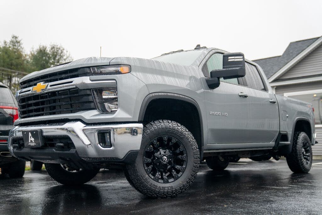 2025 Chevrolet Silverado 2500HD LT Crew Cab 4WD