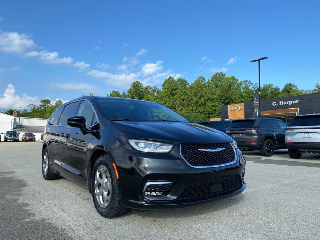 2024 Chrysler Pacifica Limited FWD