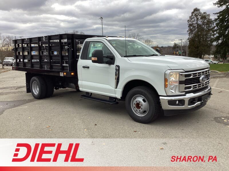 2025 Ford F-350 Super Duty Chassis XL Regular Cab DRW RWD