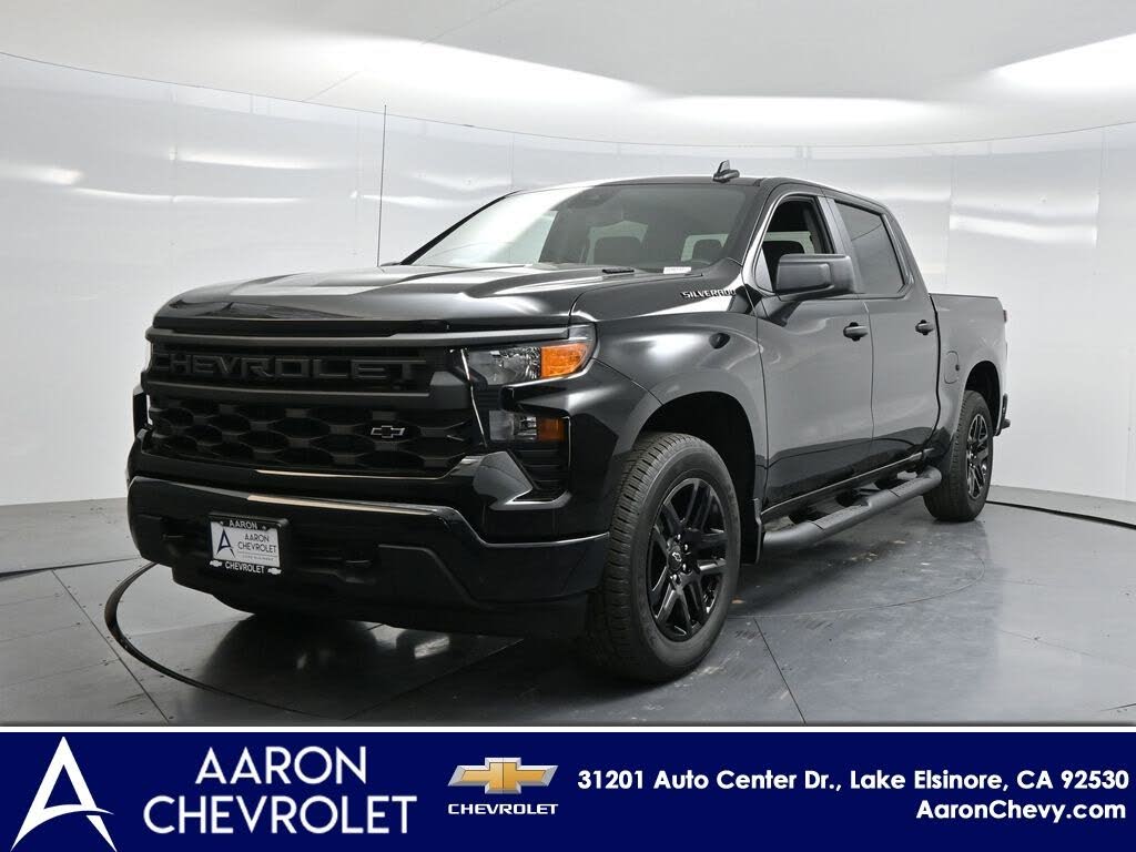 2026 Chevrolet Silverado 1500 Custom Crew Cab RWD