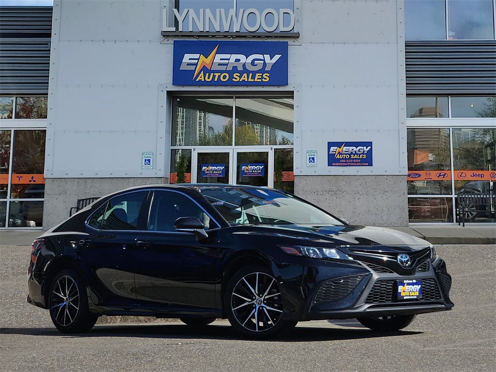 2024 Toyota Camry SE FWD