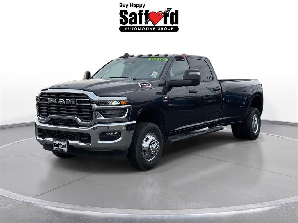 2026 RAM 3500 Tradesman Crew Cab LB DRW 4WD