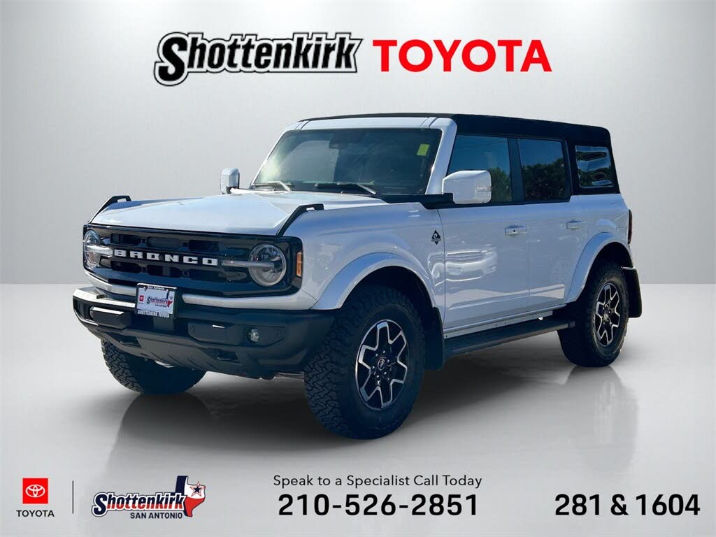 2024 Ford Bronco Outer Banks 4-Door 4WD