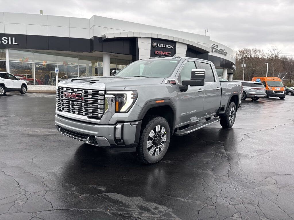 2026 GMC Sierra 2500HD Denali Crew Cab 4WD