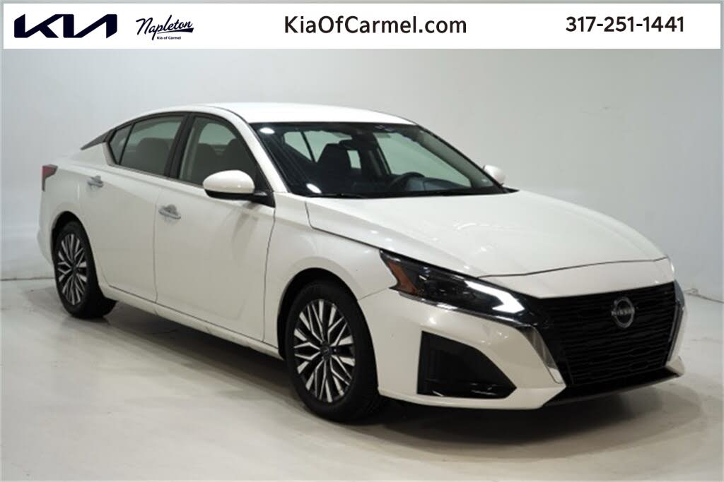 2023 Nissan Altima 2.5 SV FWD