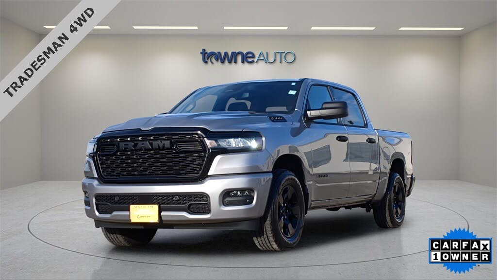 2025 RAM 1500 Tradesman Crew Cab 4WD