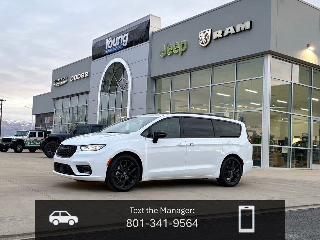 2026 Chrysler Pacifica Limited FWD