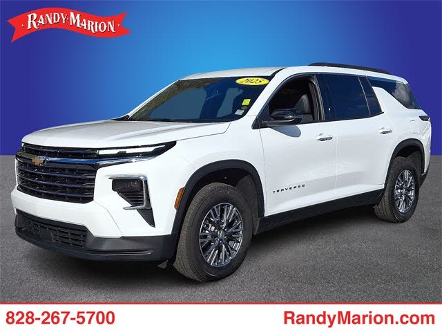2025 Chevrolet Traverse LT FWD