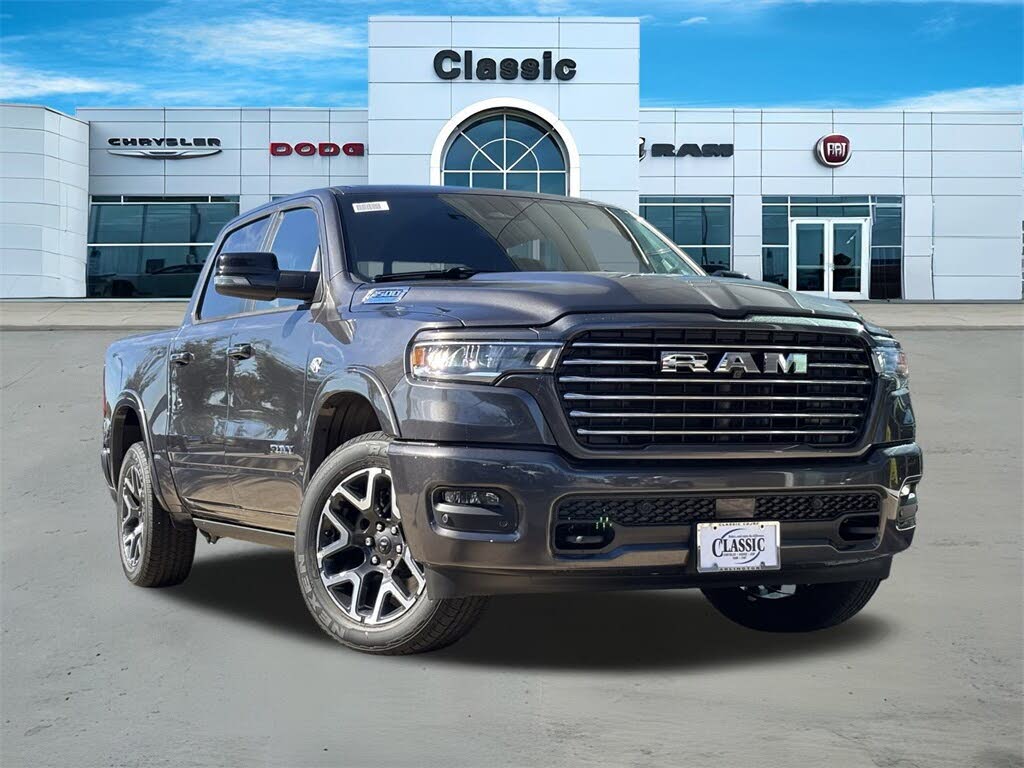 2026 RAM 1500 Laramie Crew Cab 4WD