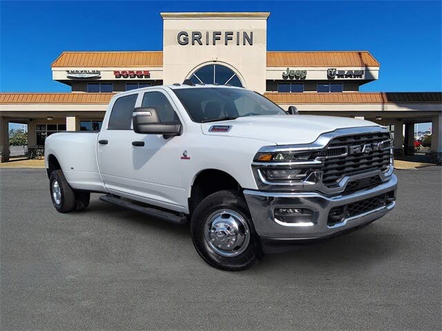 2026 RAM 3500 Tradesman Crew Cab LB DRW 4WD