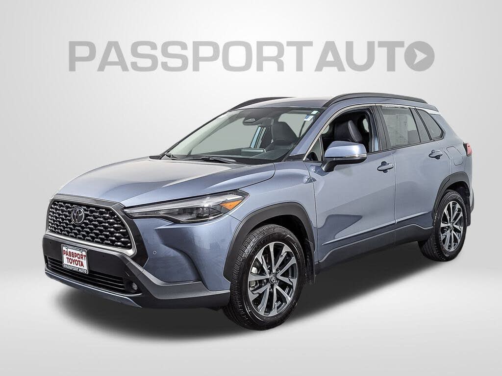 2024 Toyota Corolla Cross XLE AWD