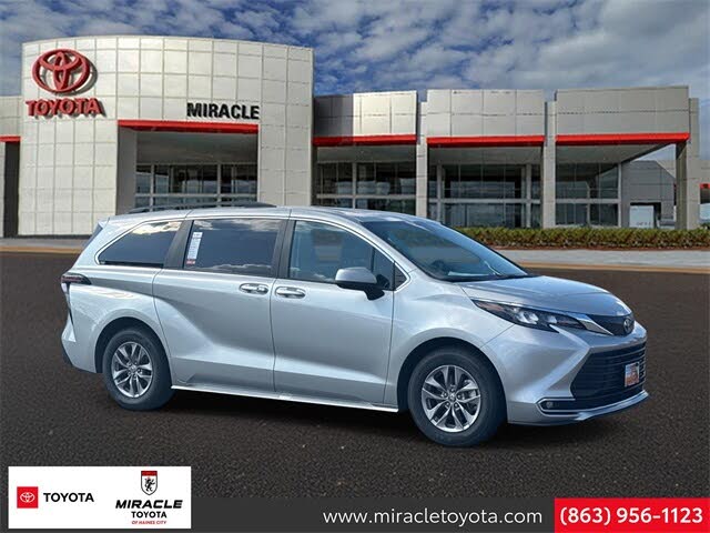 2024 Toyota Sienna XLE 7-Passenger FWD