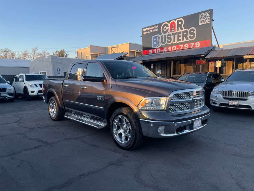 2015 RAM 1500 Laramie Crew Cab 4WD