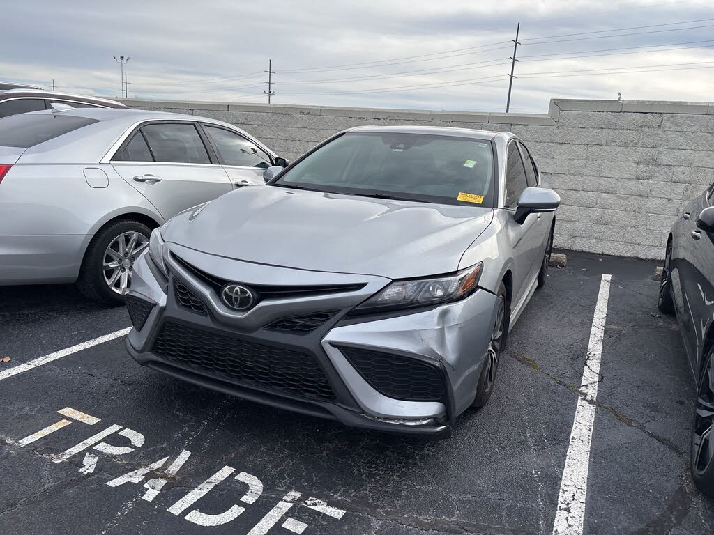 2022 Toyota Camry SE AWD