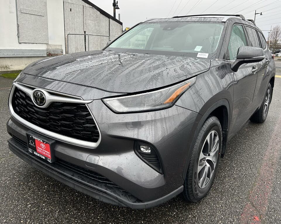 2022 Toyota Highlander XLE AWD