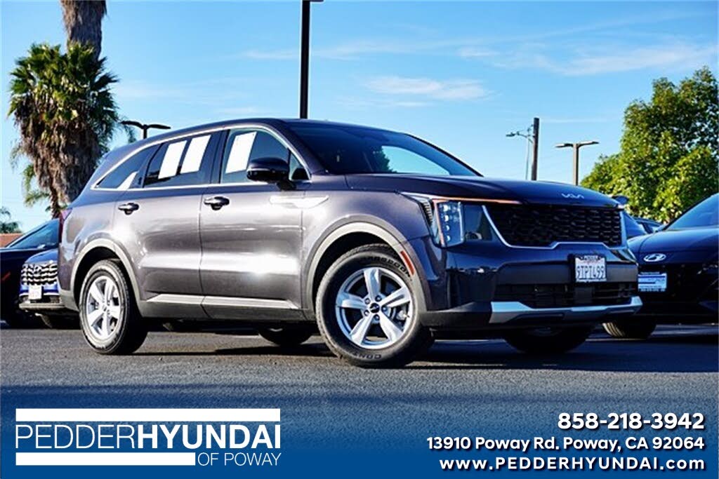 2025 Kia Sorento LX FWD