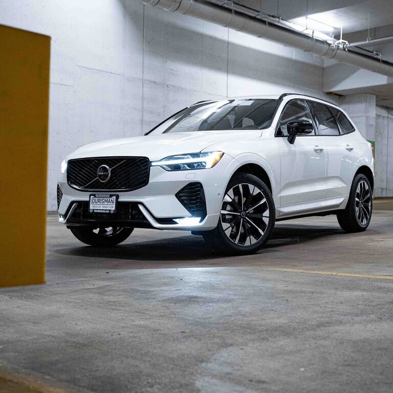 2026 Volvo XC60 B5 Plus AWD
