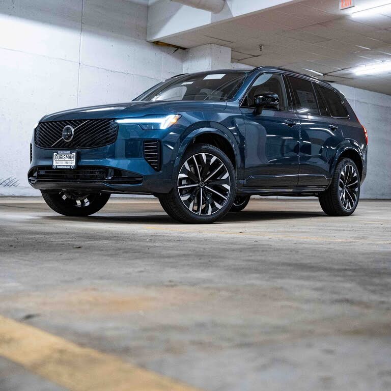 2026 Volvo XC90 B6 Ultra Dark 7-Passenger AWD