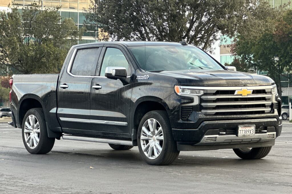 2023 Chevrolet Silverado 1500 High Country Crew Cab 4WD