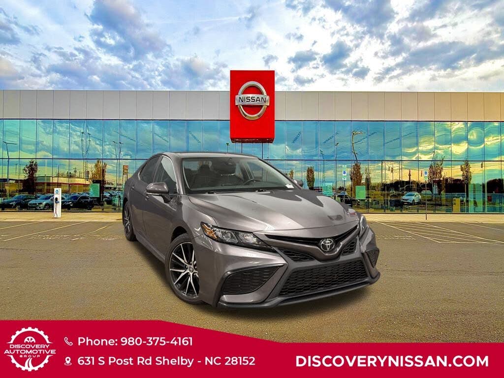 2022 Toyota Camry SE AWD