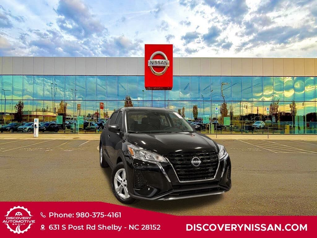 2025 Nissan Kicks Play S FWD