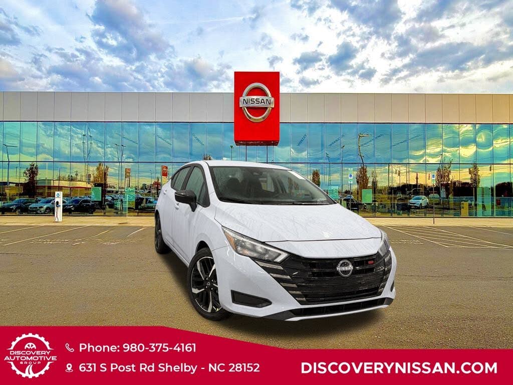 2025 Nissan Versa SR FWD