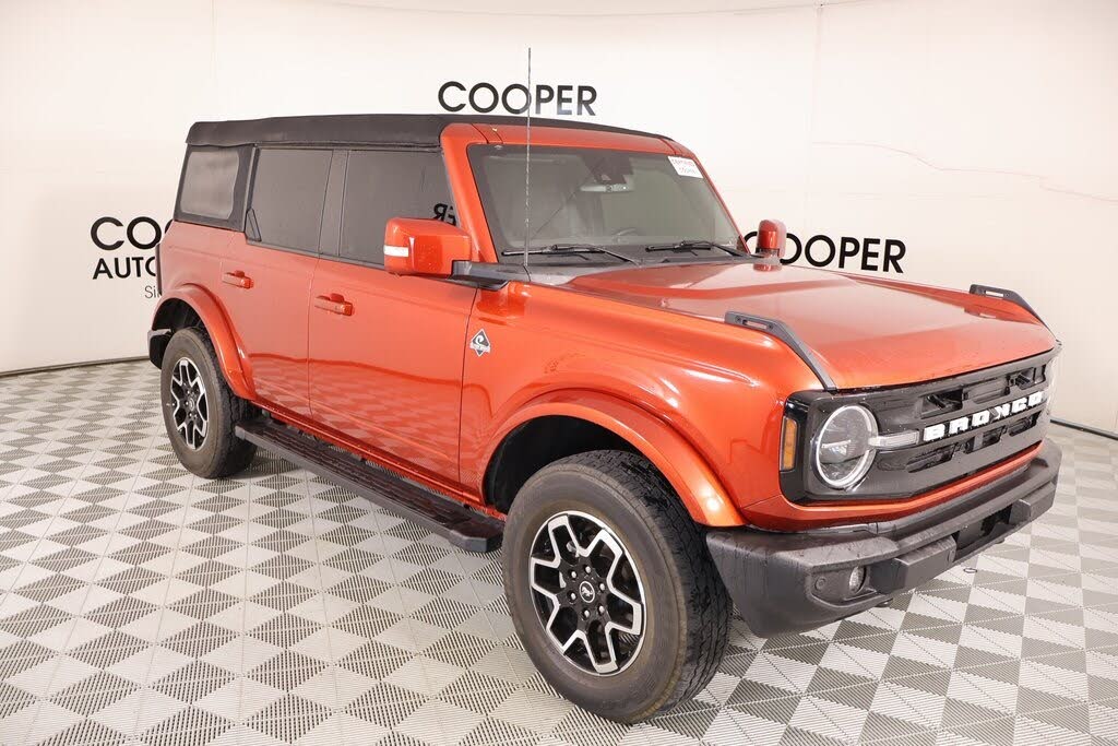 2023 Ford Bronco Outer Banks 4-Door 4WD