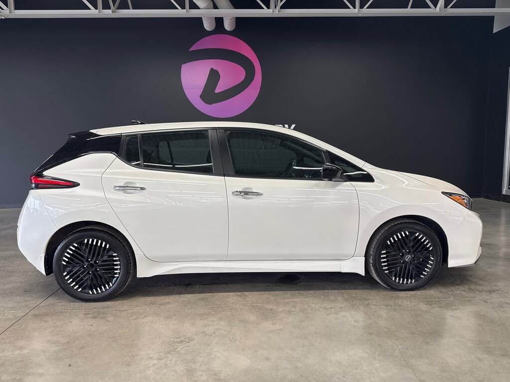 2023 Nissan LEAF SV Plus FWD