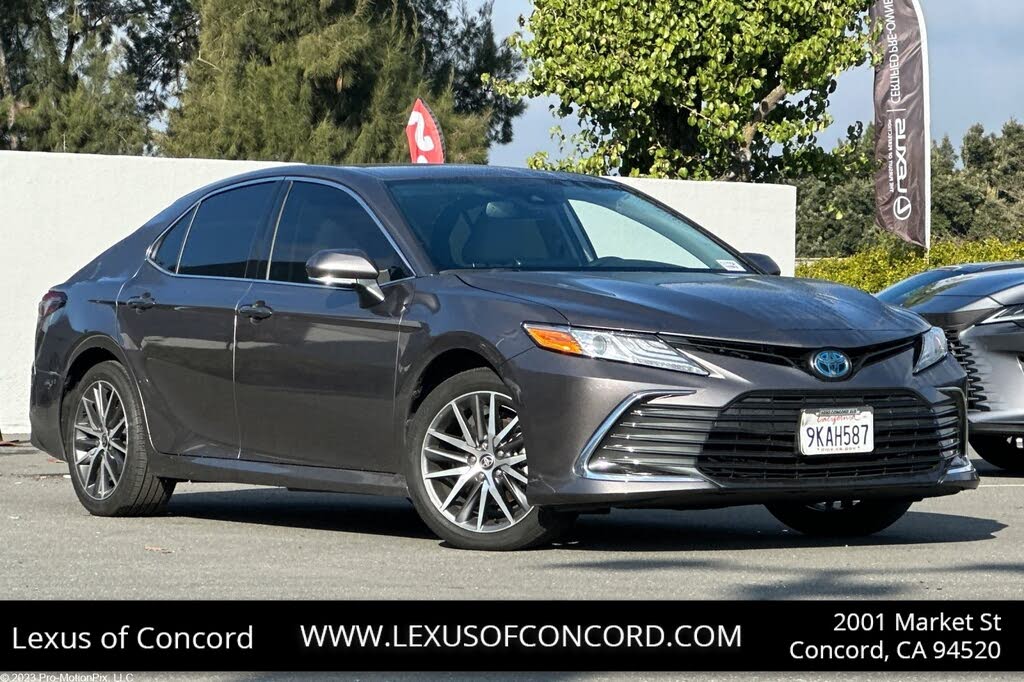2024 Toyota Camry Hybrid XLE FWD