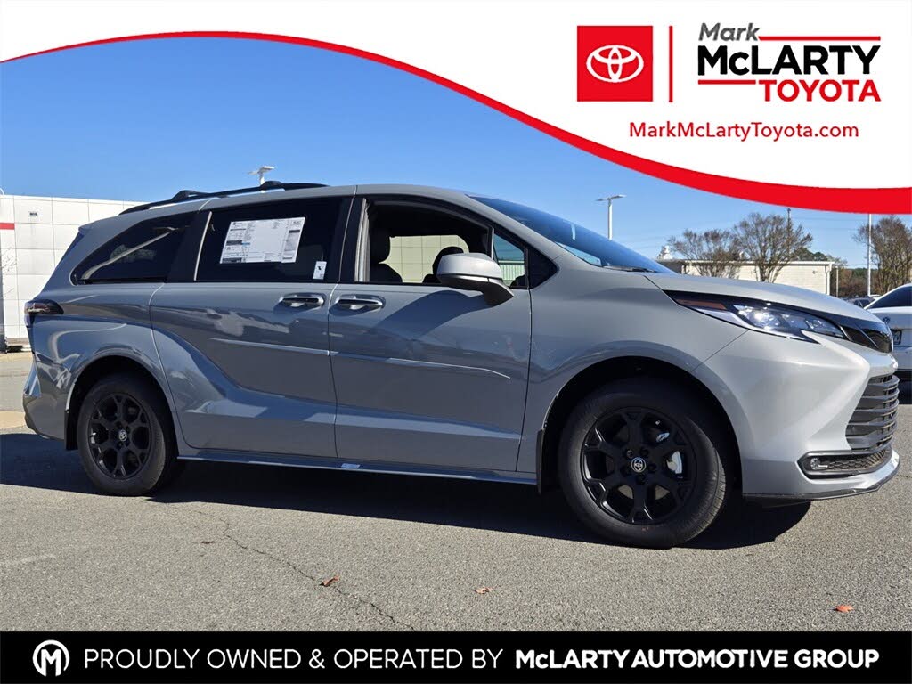 2025 Toyota Sienna Woodland Edition 7-Passenger AWD